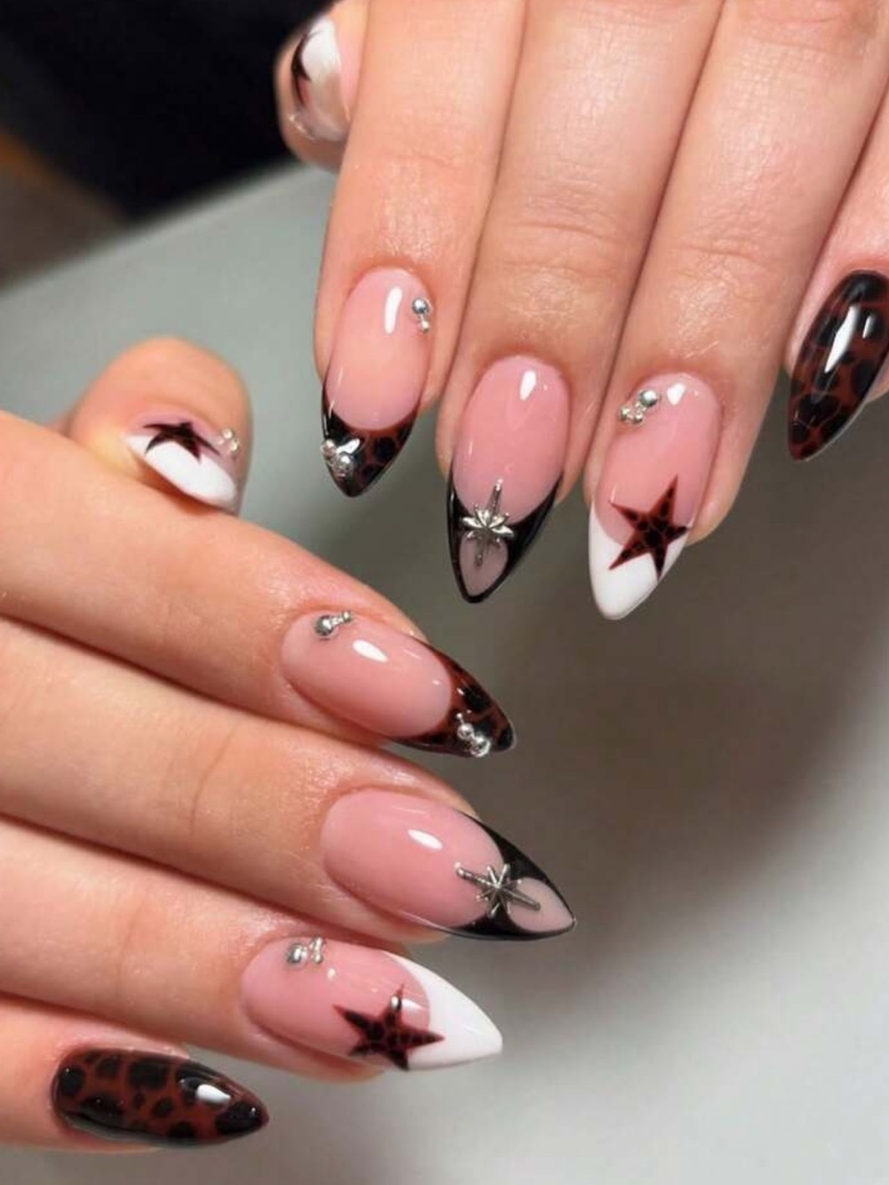 24pc Press On Nail Set from the Nail Bar 💅